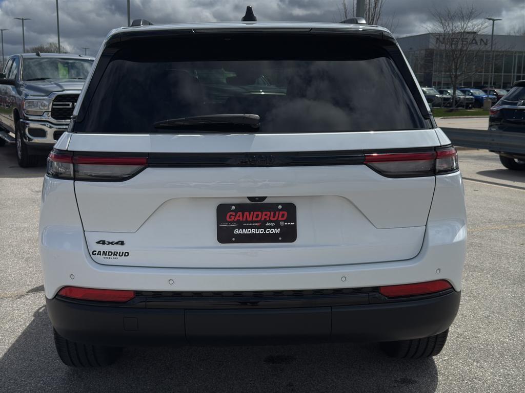 used 2023 Jeep Grand Cherokee car, priced at $35,295