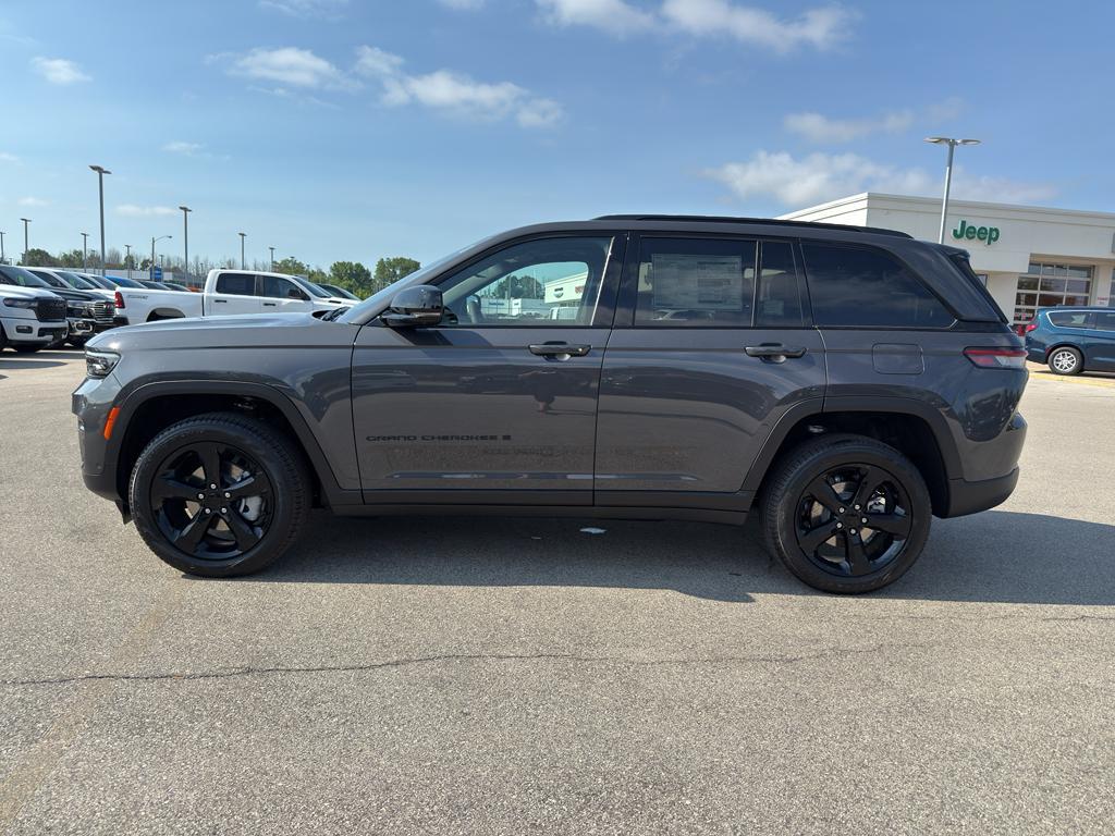 new 2025 Jeep Grand Cherokee car, priced at $56,098