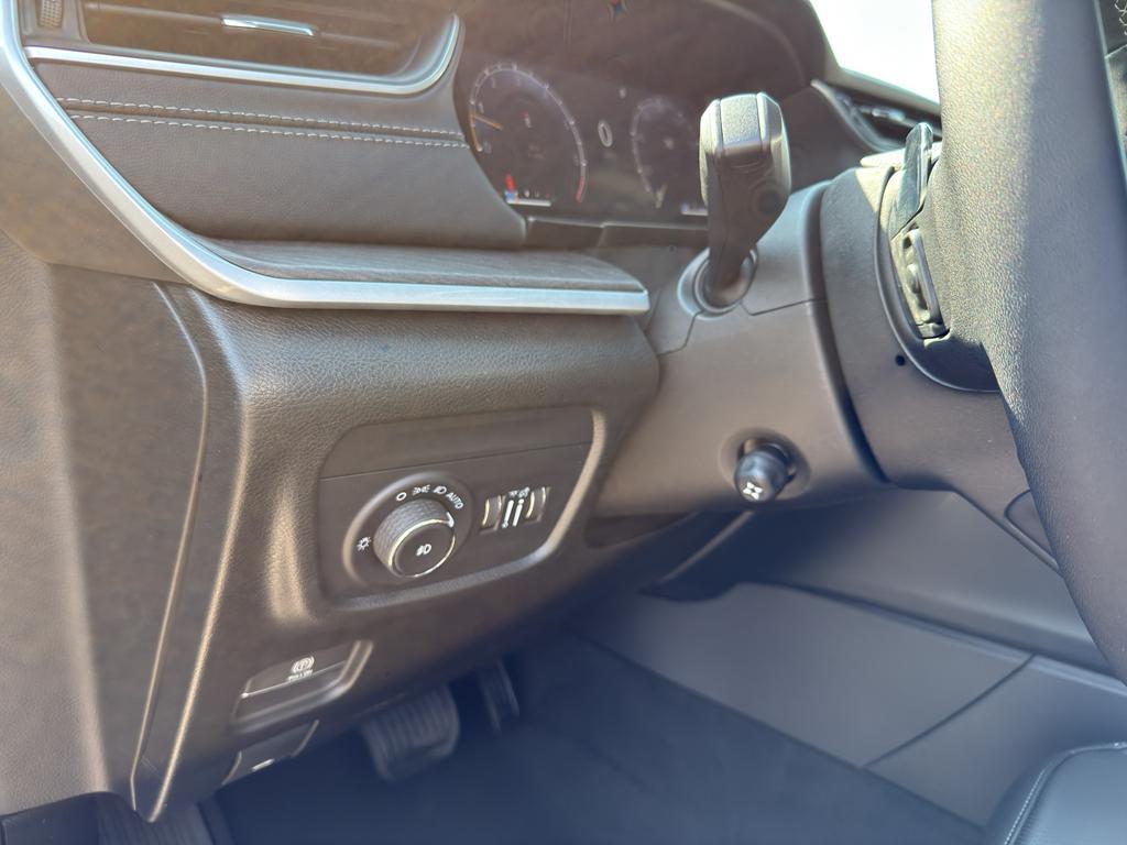 new 2025 Jeep Grand Cherokee car, priced at $56,098