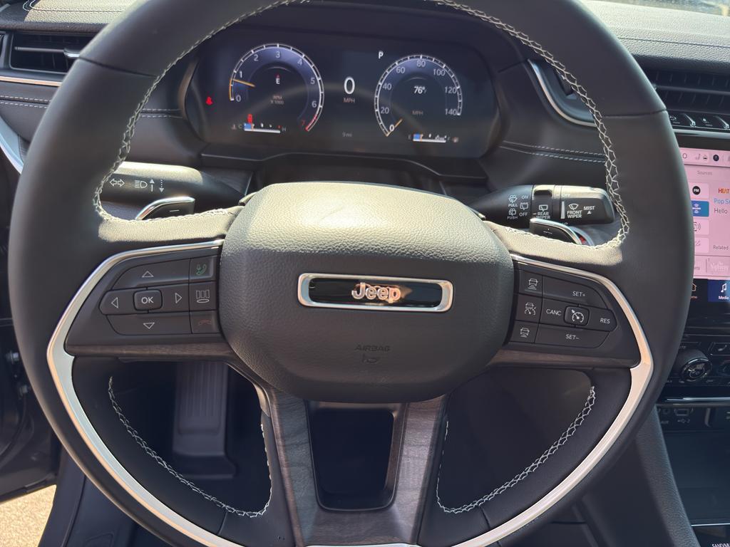 new 2025 Jeep Grand Cherokee car, priced at $56,098