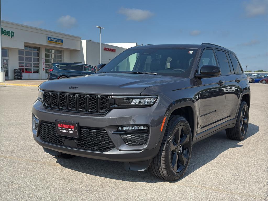 new 2025 Jeep Grand Cherokee car, priced at $56,098
