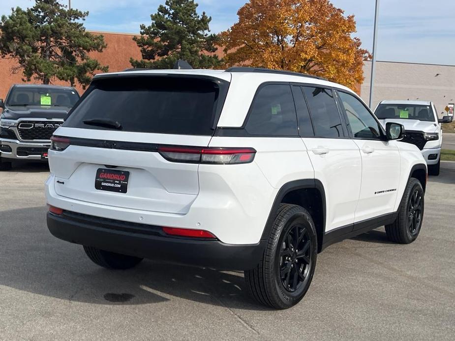 new 2025 Jeep Grand Cherokee car, priced at $45,743