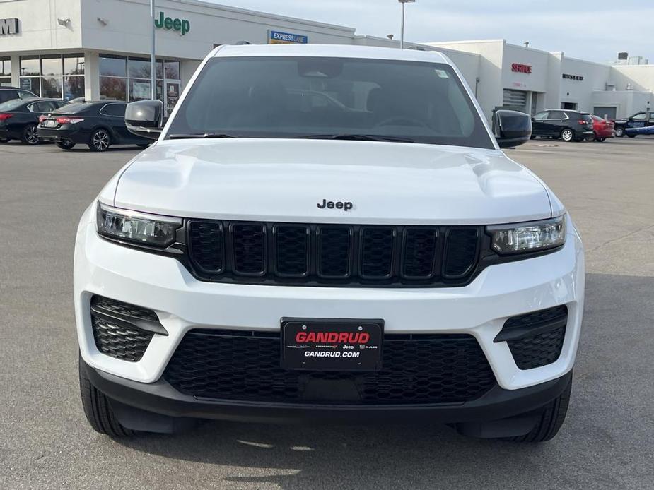 new 2025 Jeep Grand Cherokee car, priced at $45,743