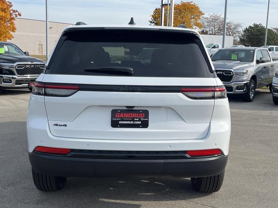 new 2025 Jeep Grand Cherokee car, priced at $45,743