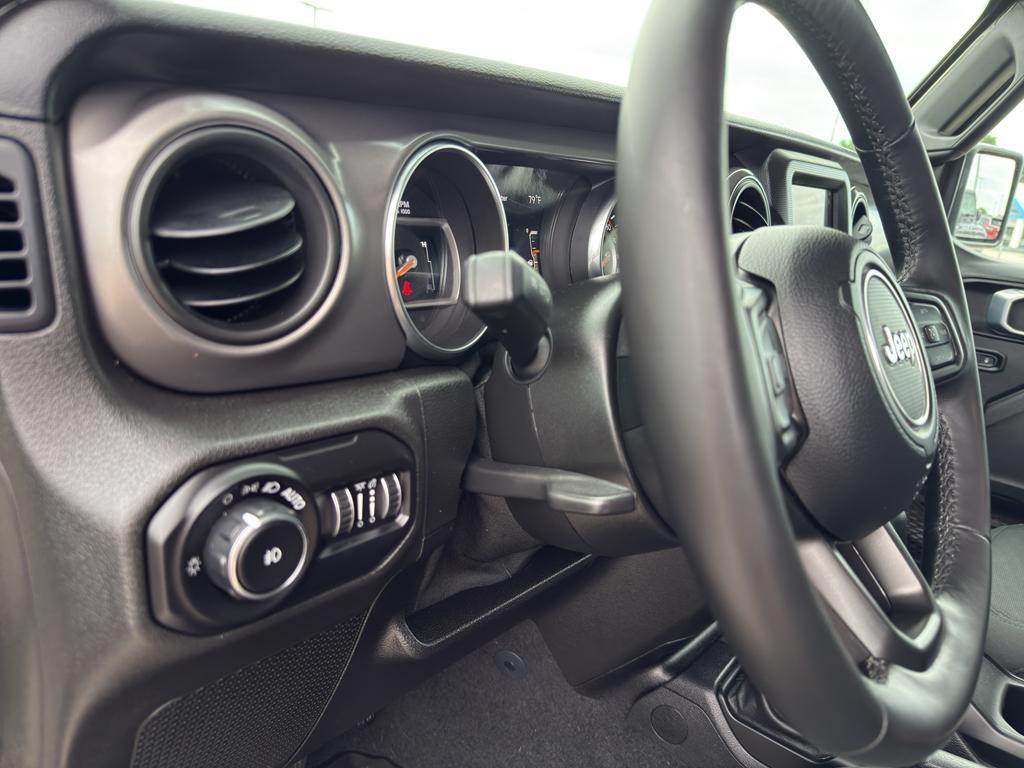 used 2021 Jeep Wrangler Unlimited car, priced at $35,595