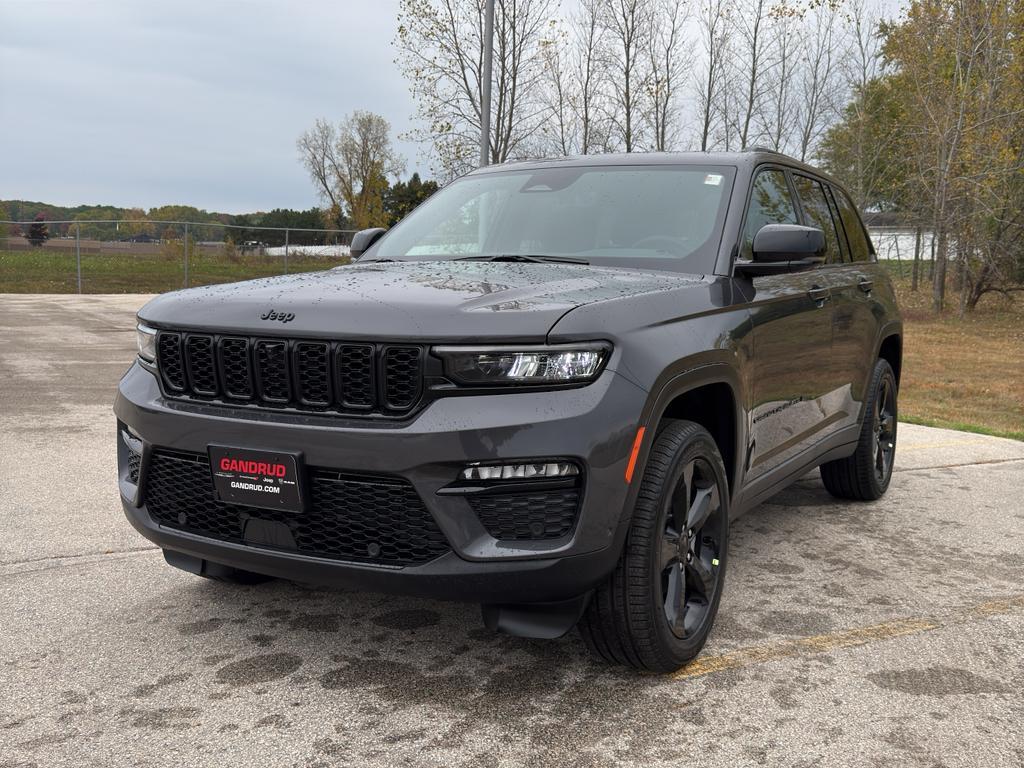 new 2025 Jeep Grand Cherokee car, priced at $56,209