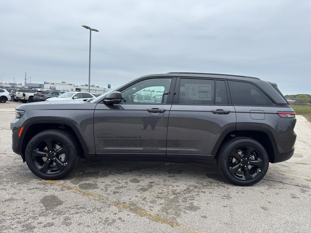 new 2025 Jeep Grand Cherokee car, priced at $56,209