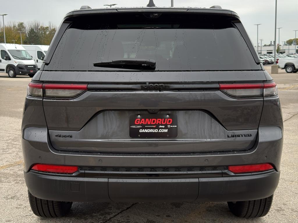 new 2025 Jeep Grand Cherokee car, priced at $56,209