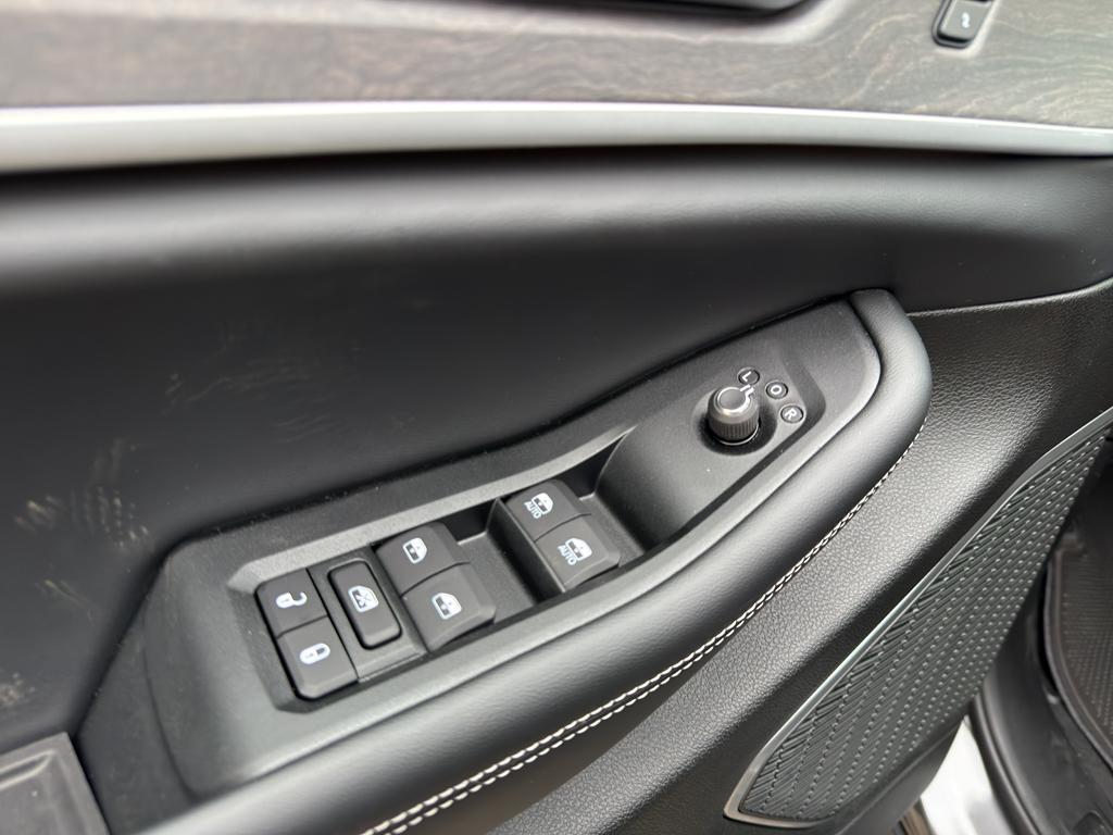 new 2025 Jeep Grand Cherokee car, priced at $56,209