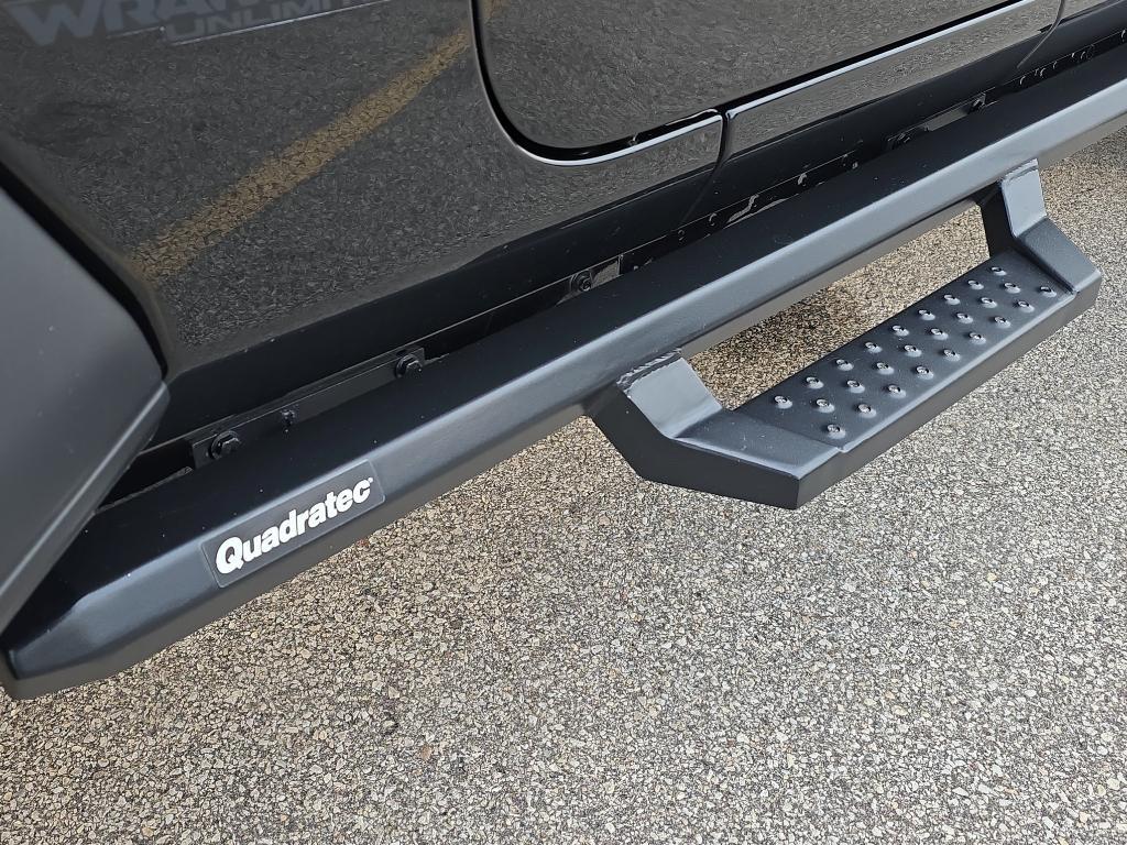 used 2021 Jeep Wrangler Unlimited car, priced at $30,295