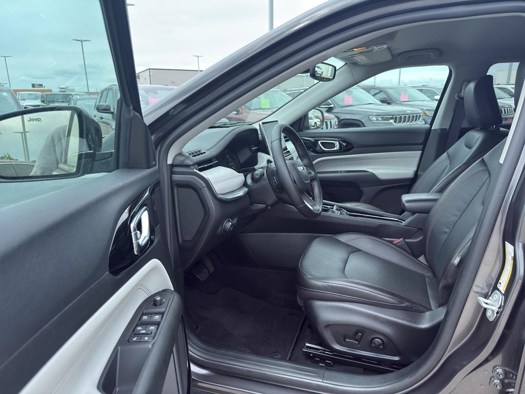 used 2022 Jeep Compass car, priced at $24,995