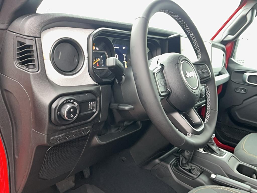 new 2025 Jeep Gladiator car, priced at $51,499