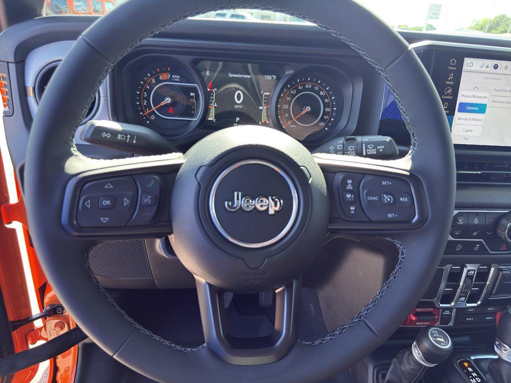 new 2025 Jeep Wrangler car, priced at $60,504
