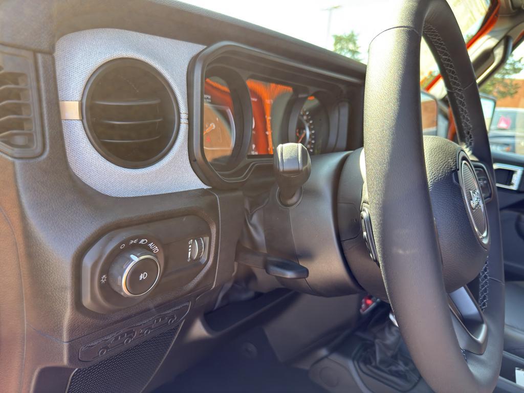 new 2025 Jeep Wrangler car, priced at $60,504