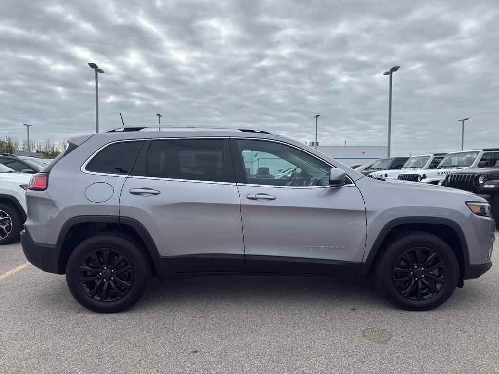 used 2020 Jeep Cherokee car, priced at $18,995