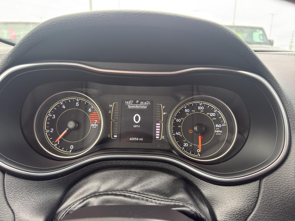 used 2020 Jeep Cherokee car, priced at $18,995