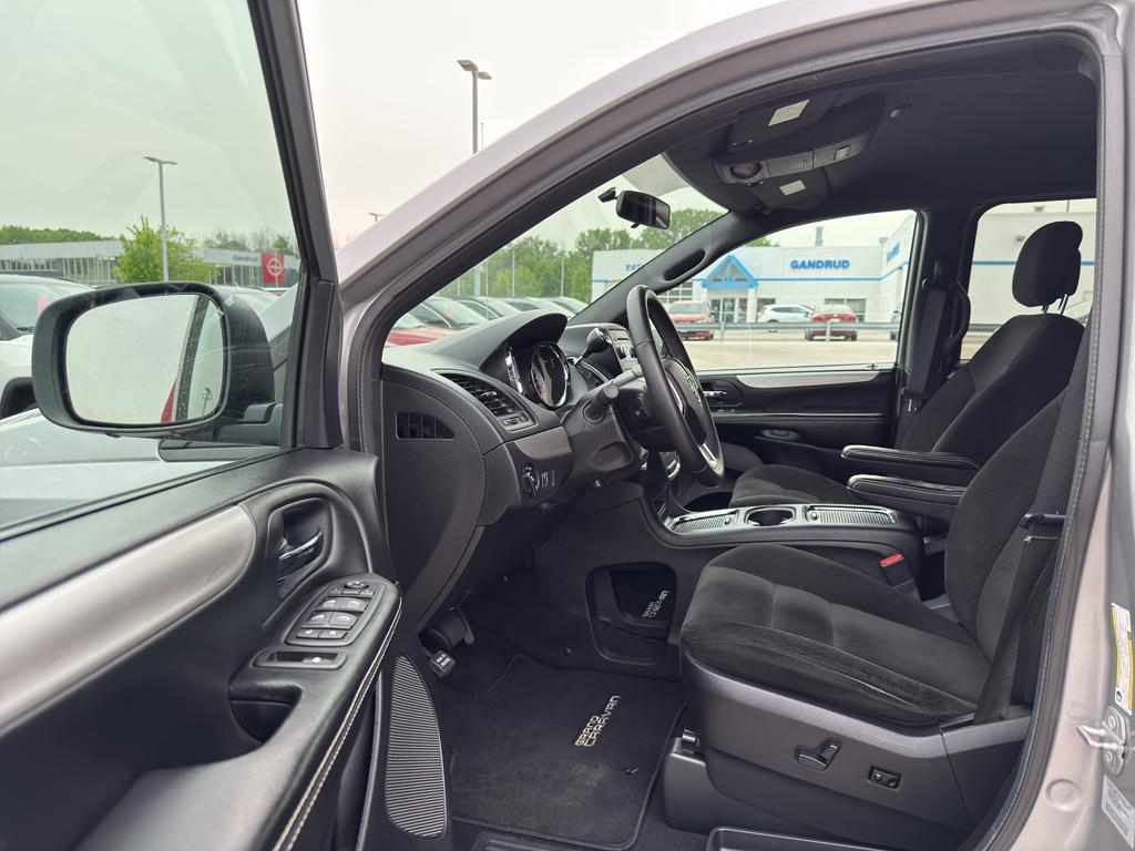 used 2015 Dodge Grand Caravan car, priced at $9,995