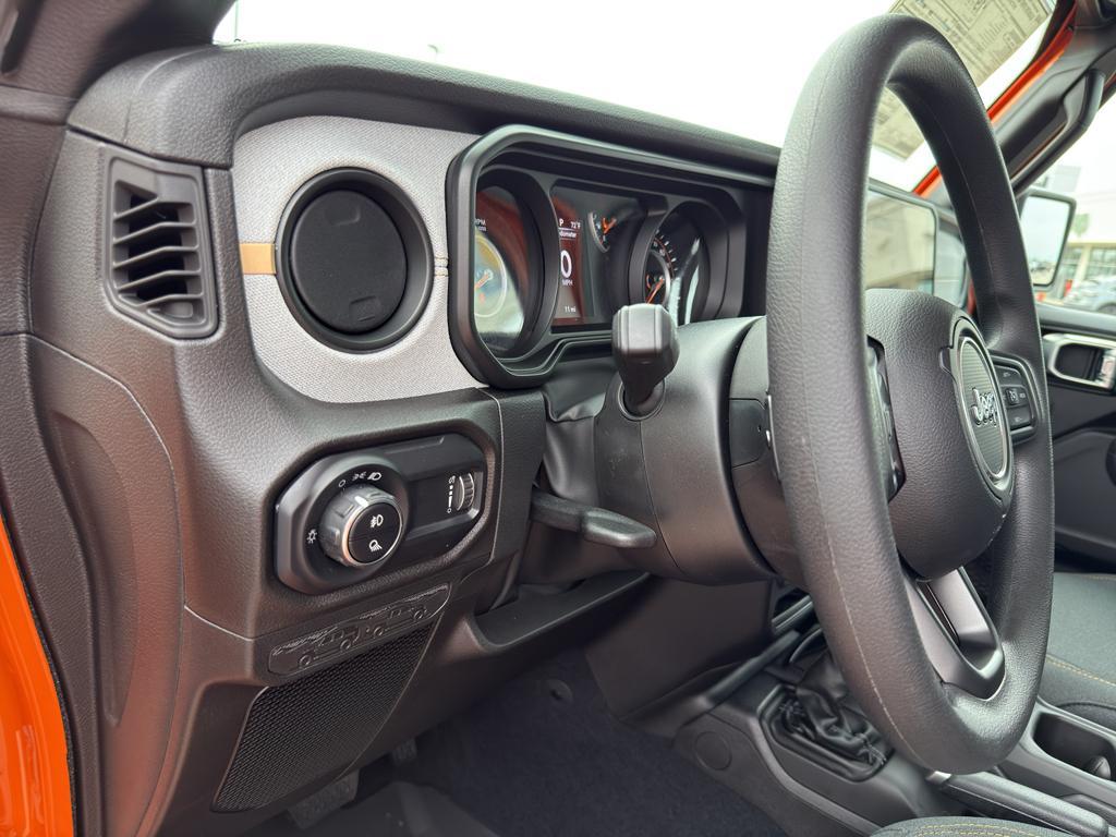 new 2025 Jeep Gladiator car, priced at $44,262