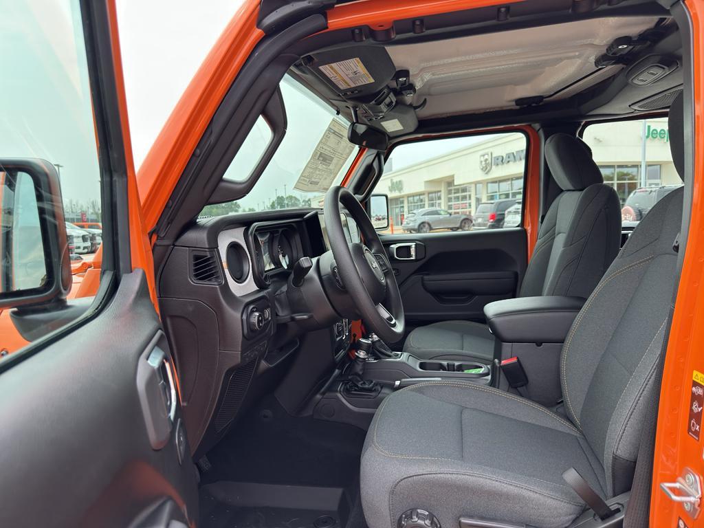 new 2025 Jeep Gladiator car, priced at $44,262