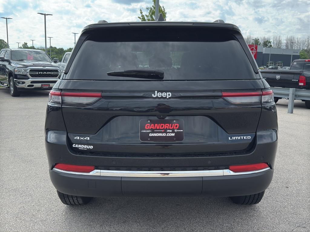 used 2024 Jeep Grand Cherokee car, priced at $39,795