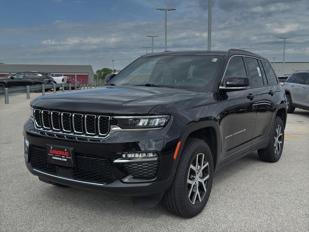 used 2024 Jeep Grand Cherokee car, priced at $39,795