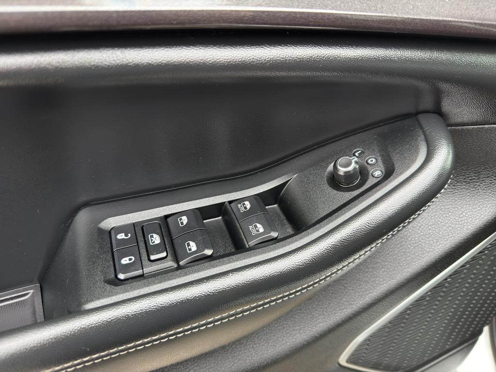 used 2022 Jeep Grand Cherokee car, priced at $32,995