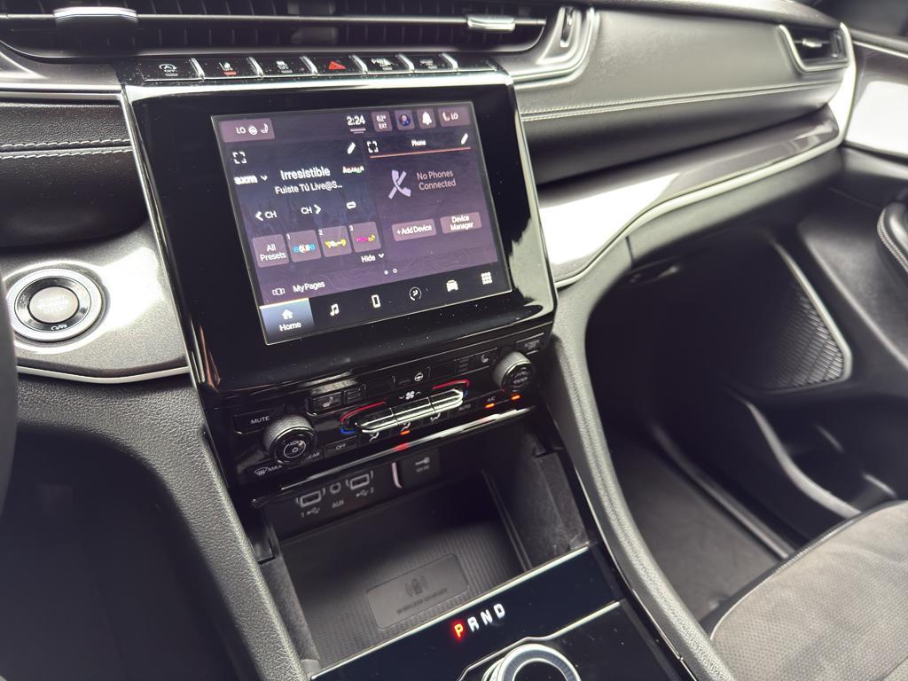 used 2022 Jeep Grand Cherokee car, priced at $32,995