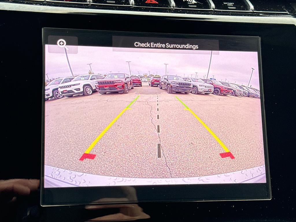 used 2022 Jeep Grand Cherokee car, priced at $32,995