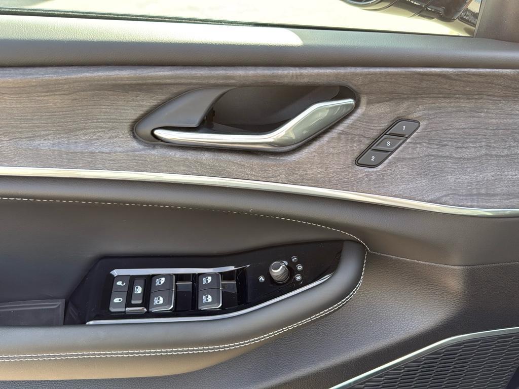 new 2025 Jeep Grand Cherokee L car, priced at $60,745