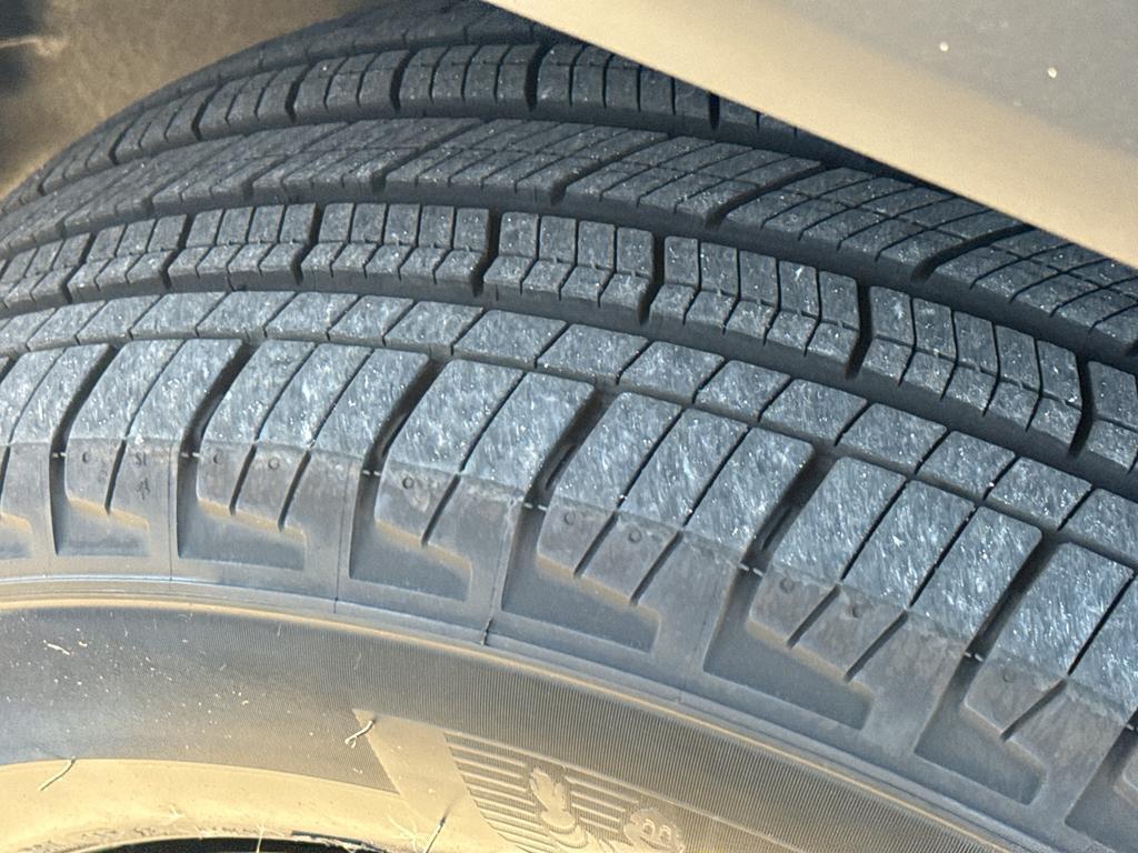 used 2025 Jeep Grand Cherokee L car, priced at $39,195