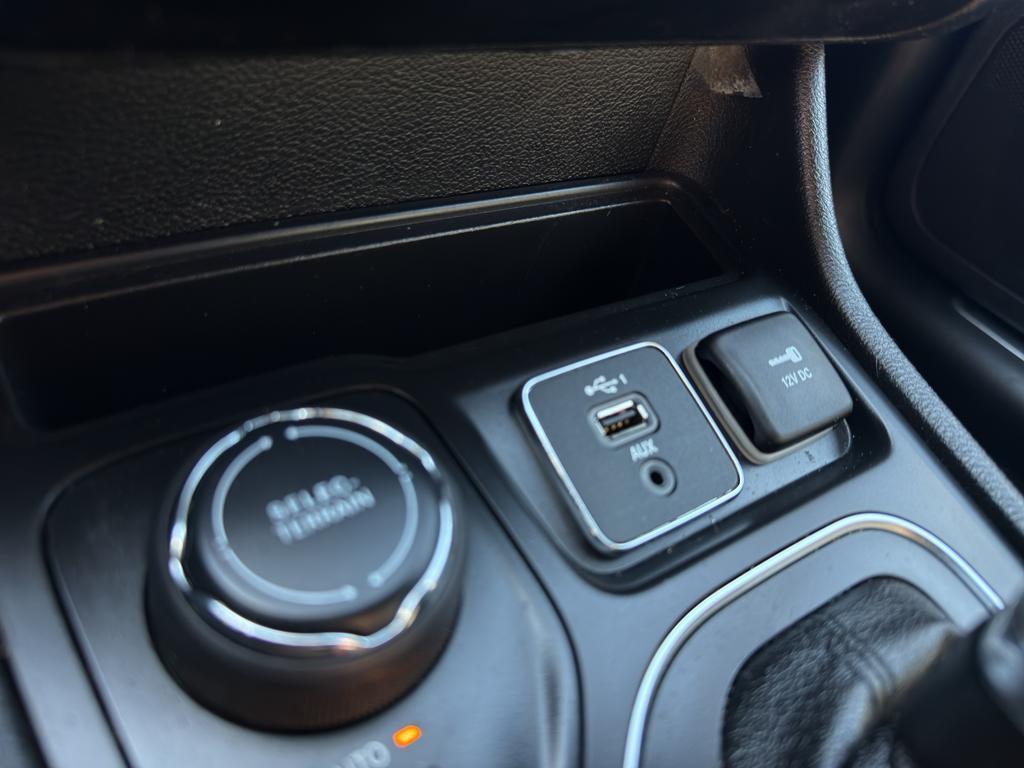 used 2020 Jeep Cherokee car, priced at $19,595