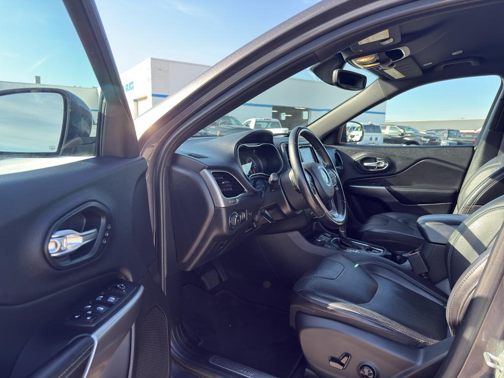 used 2020 Jeep Cherokee car, priced at $19,595