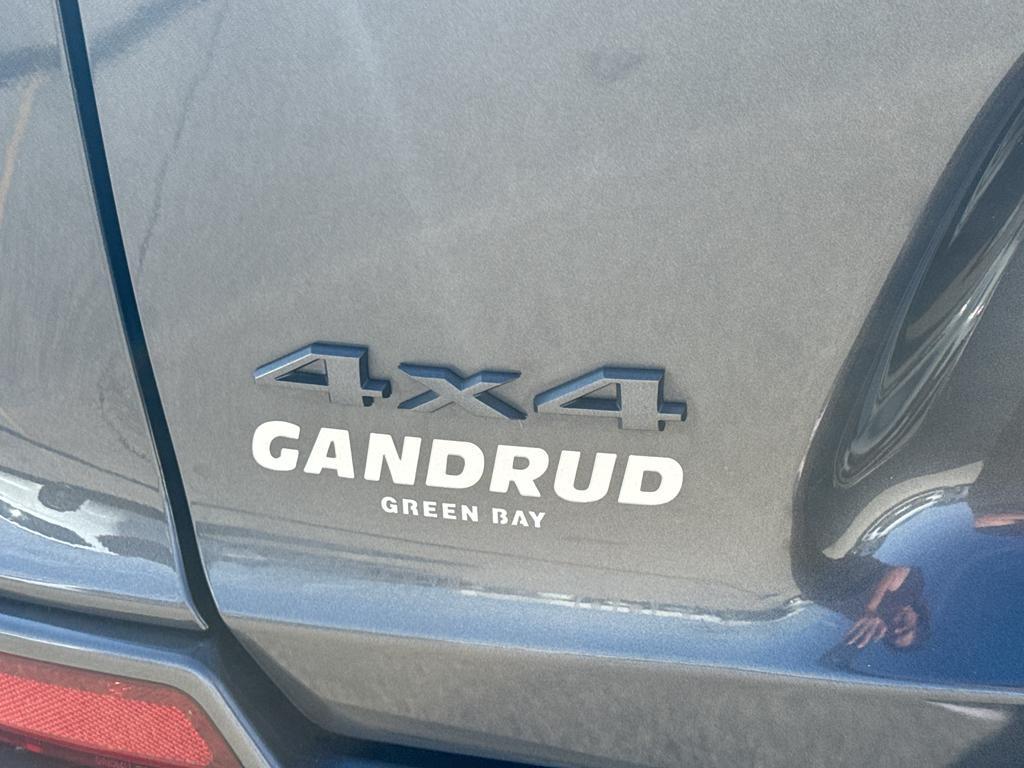 used 2020 Jeep Cherokee car, priced at $19,595