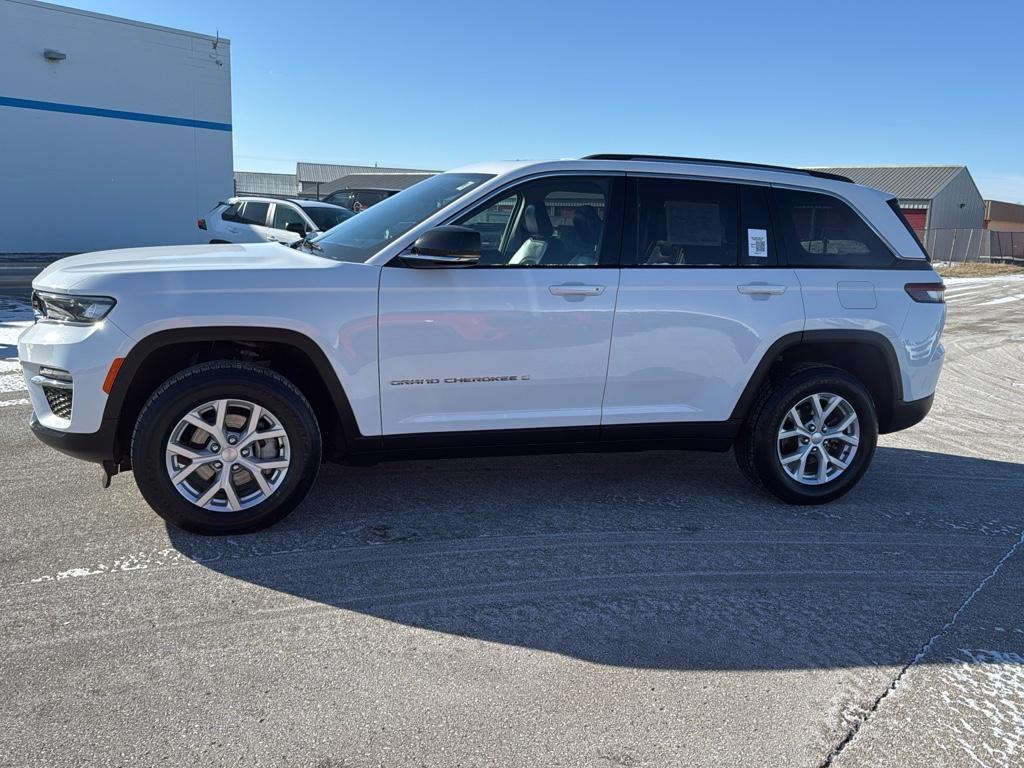 used 2023 Jeep Grand Cherokee car, priced at $31,295