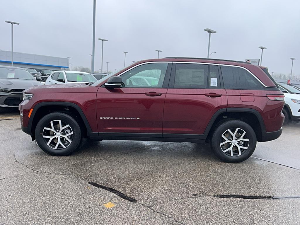 new 2025 Jeep Grand Cherokee car, priced at $48,701