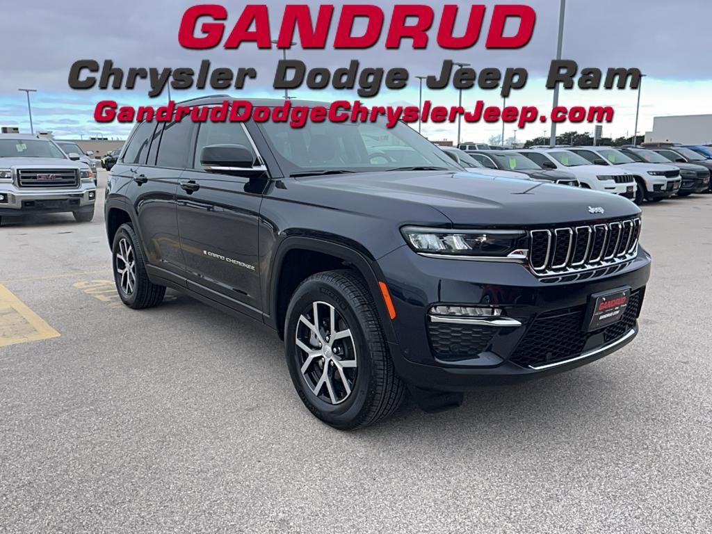 used 2024 Jeep Grand Cherokee car, priced at $40,995