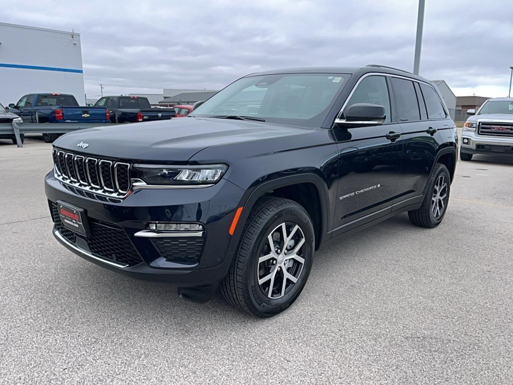 used 2024 Jeep Grand Cherokee car, priced at $40,995