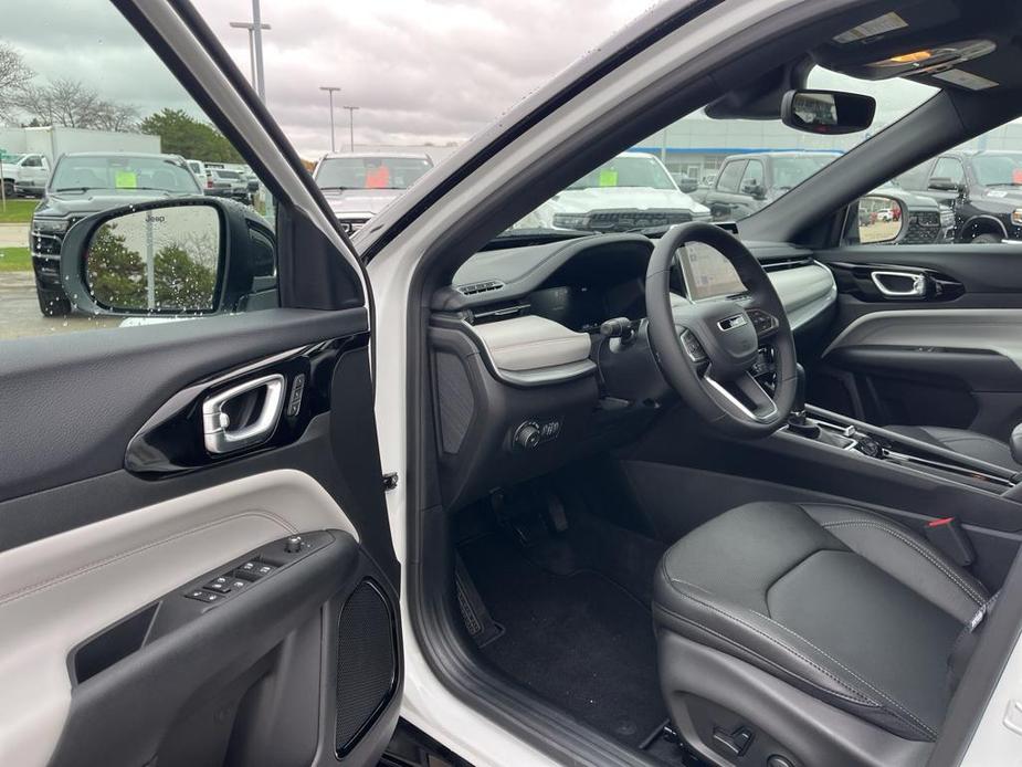 new 2025 Jeep Compass car, priced at $36,499