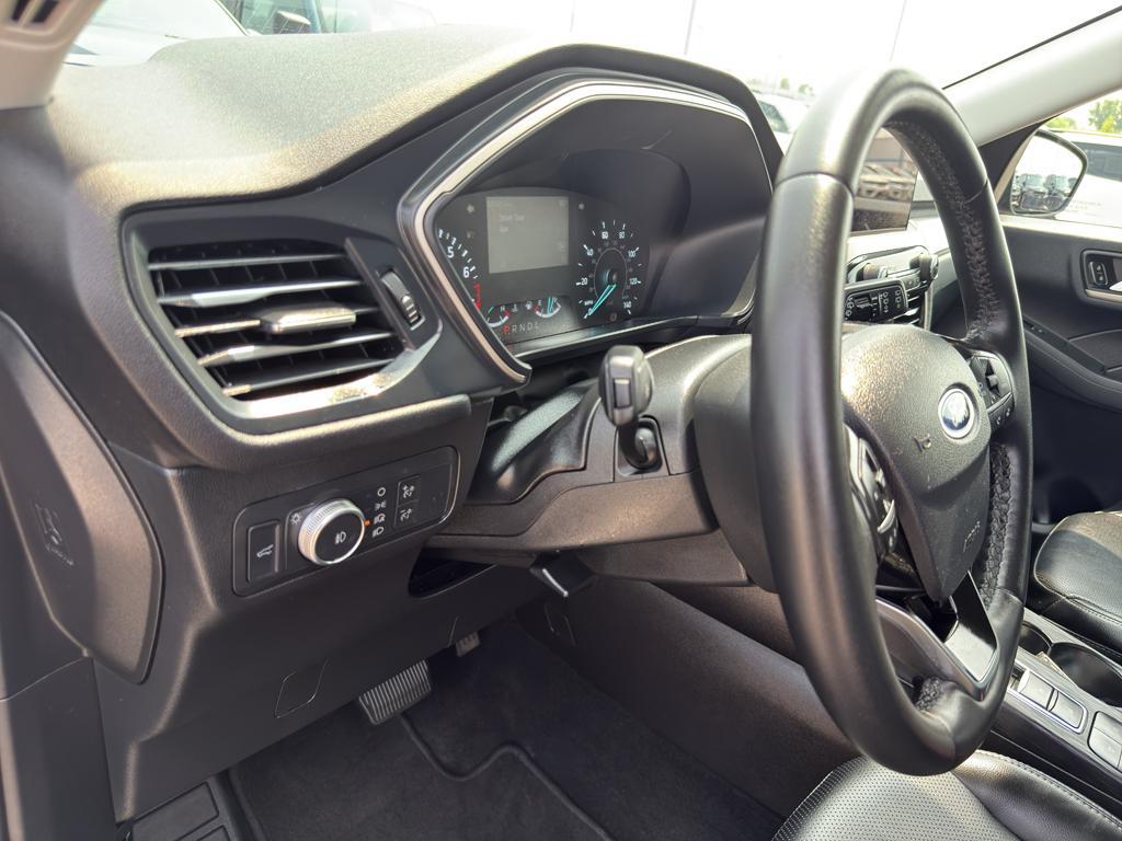 used 2022 Ford Escape car, priced at $25,495