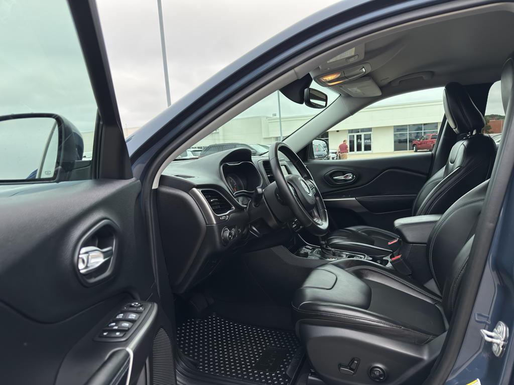 used 2020 Jeep Cherokee car, priced at $19,295