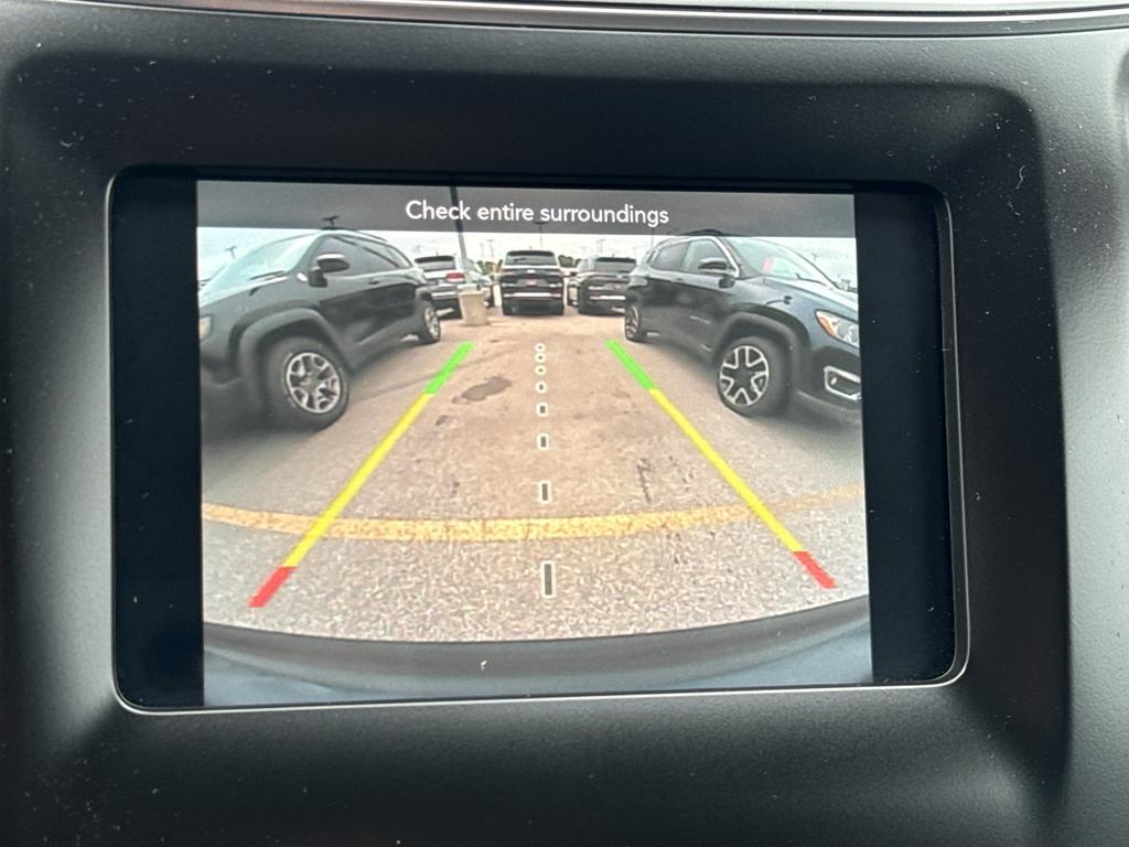 used 2020 Jeep Cherokee car, priced at $19,295