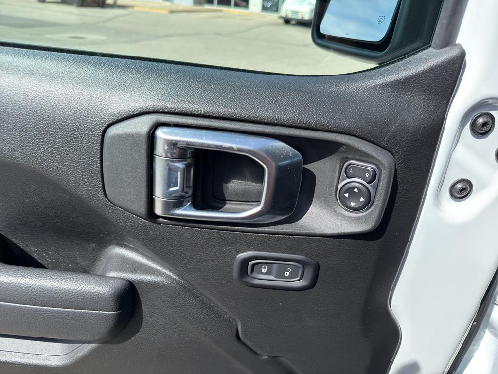 new 2025 Jeep Wrangler car, priced at $52,783