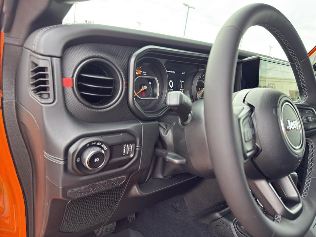 new 2025 Jeep Wrangler car, priced at $69,659