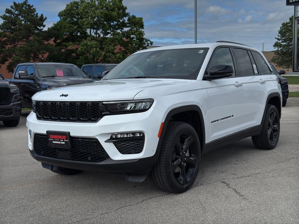 new 2025 Jeep Grand Cherokee car, priced at $55,662
