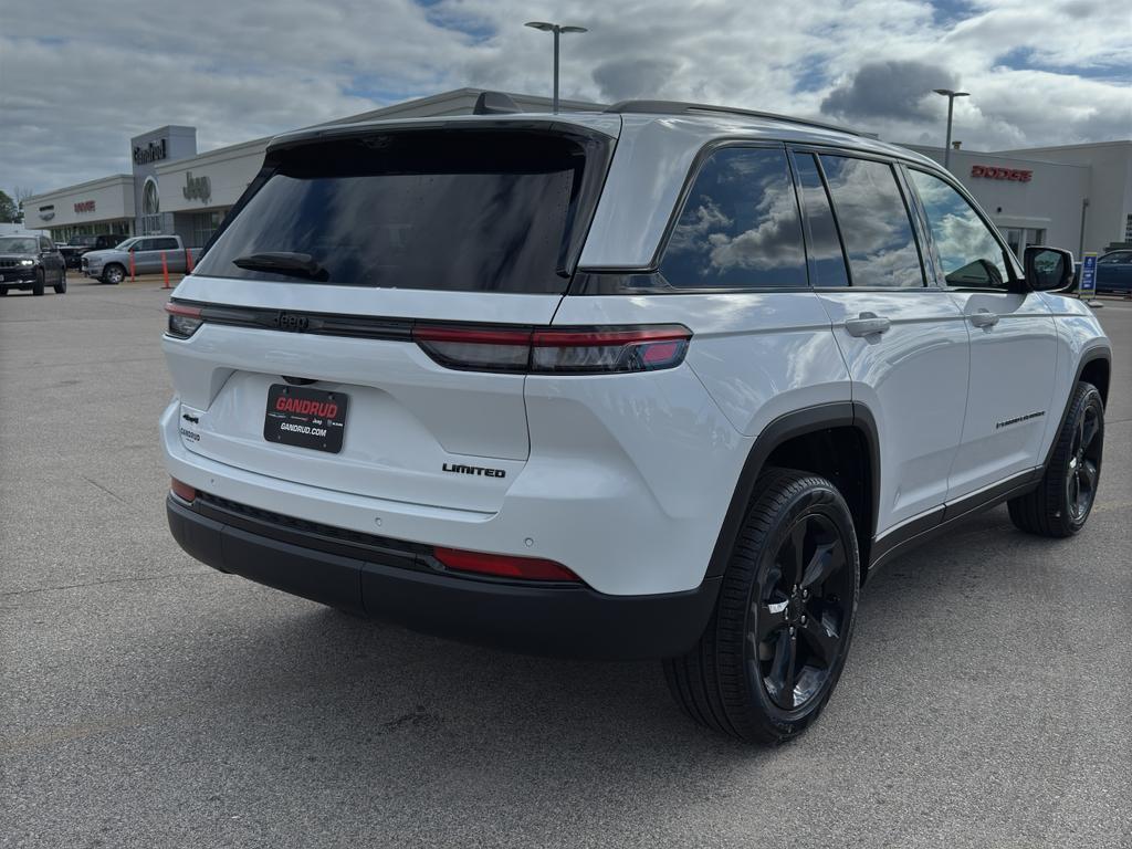 new 2025 Jeep Grand Cherokee car, priced at $55,662