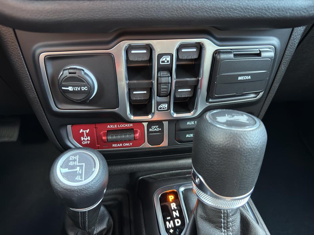 new 2025 Jeep Wrangler car, priced at $60,234