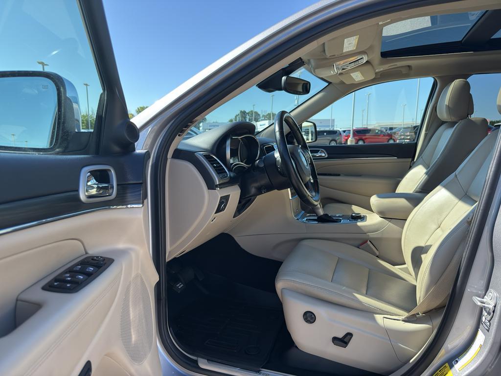 used 2021 Jeep Grand Cherokee car, priced at $23,995