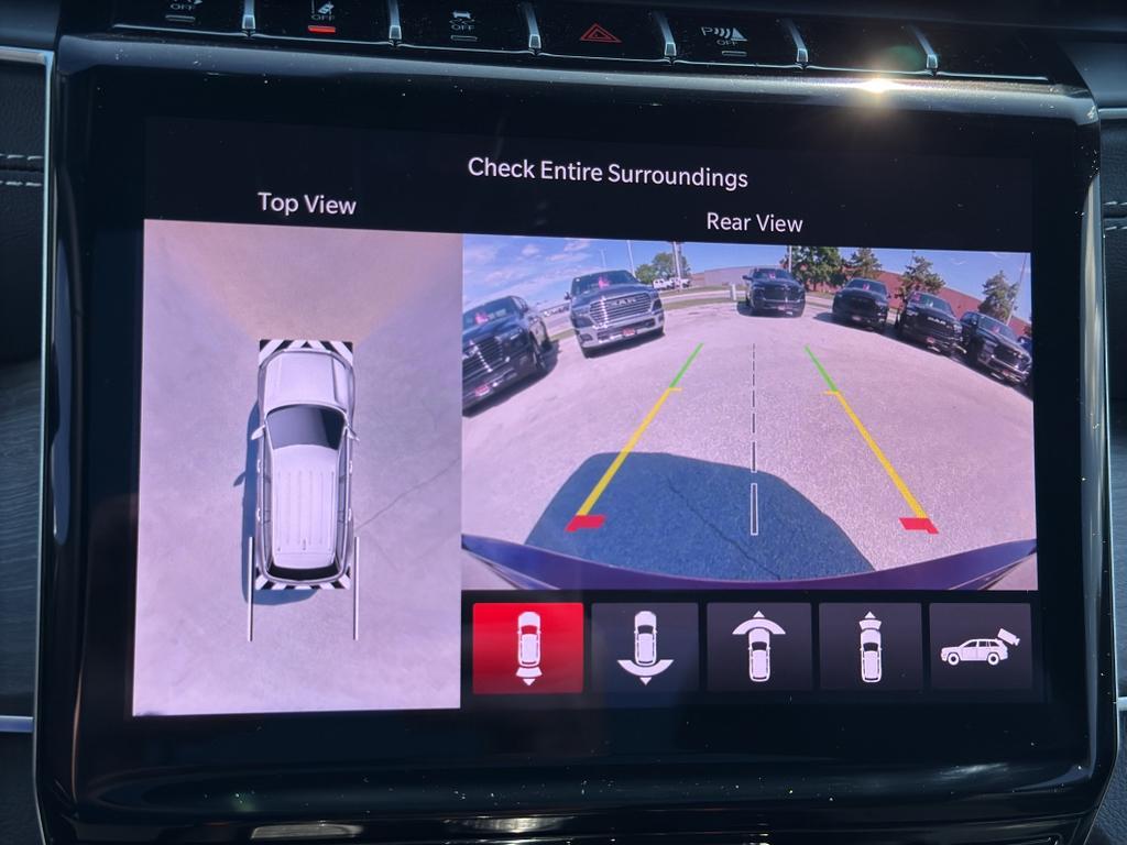 new 2025 Jeep Grand Cherokee car, priced at $55,998