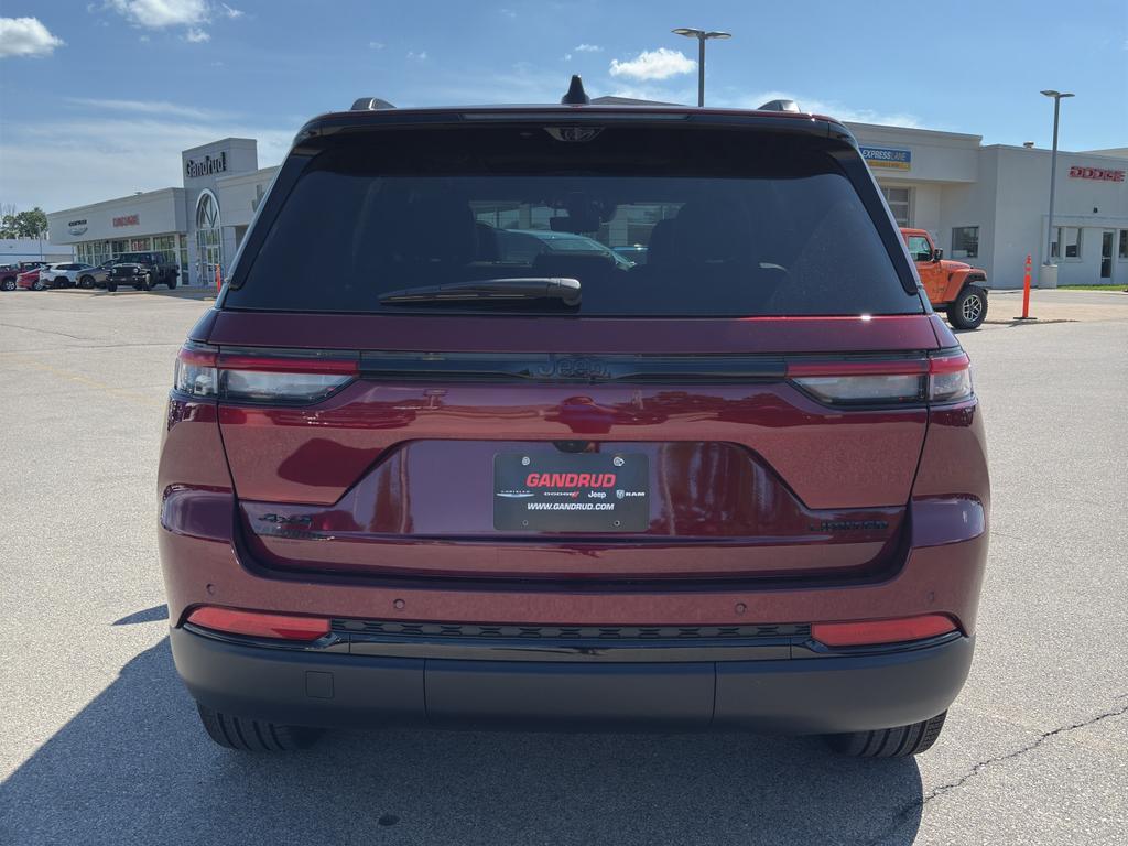 new 2025 Jeep Grand Cherokee car, priced at $55,998