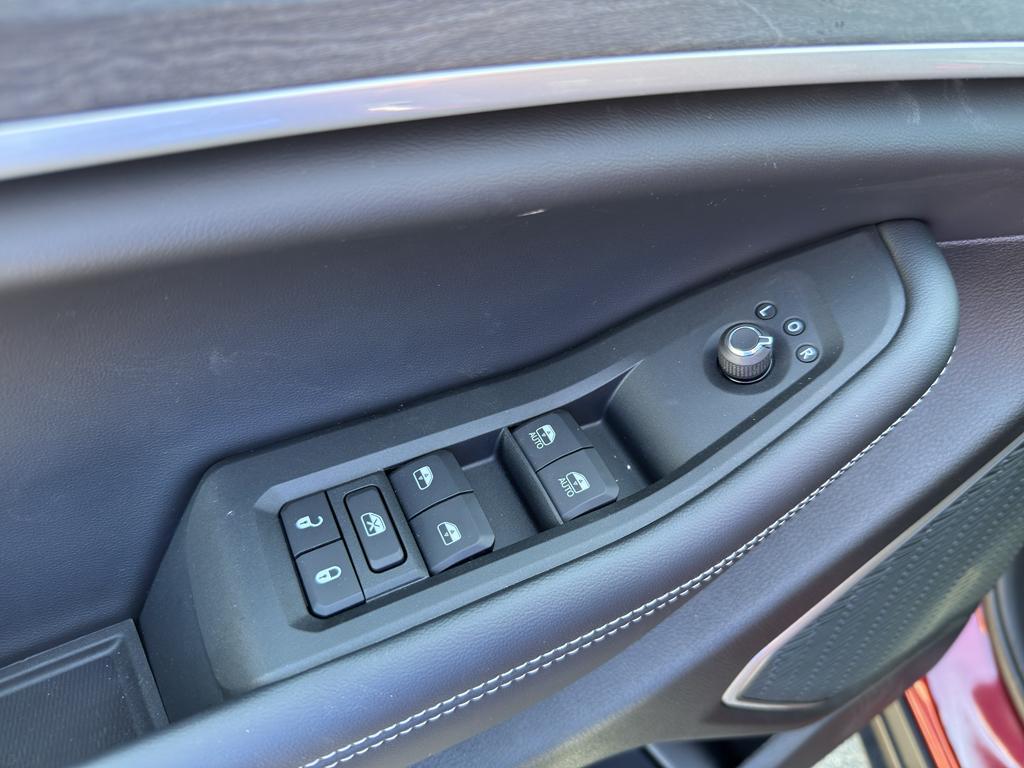 new 2025 Jeep Grand Cherokee car, priced at $55,998